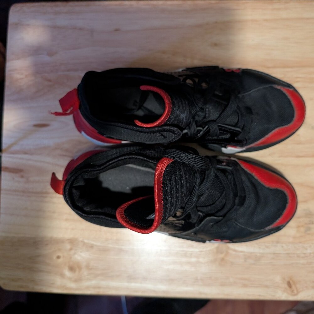 boys jordan sneakers(used)